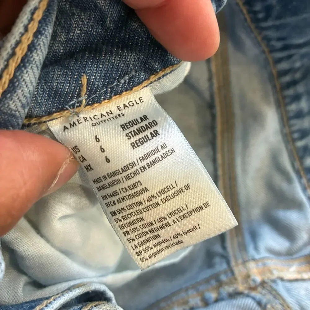American Eagle Light Wash Blue Super High Rise Baggy Wide Leg Jeans Women's Sz 6 - Picture 9 of 10